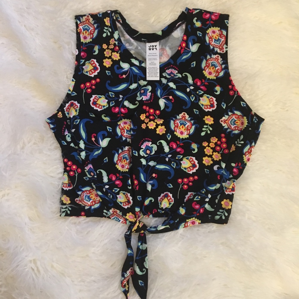 JoyLab | Boho Pattern Knot-Front Crop Top - Picture 2 of 4